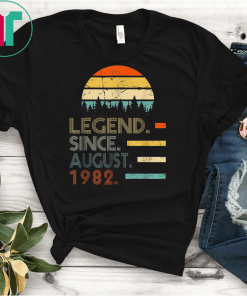 Legend Since August 1982 37th Birthday Gift 37 Years Old Funny Gift T-Shirt