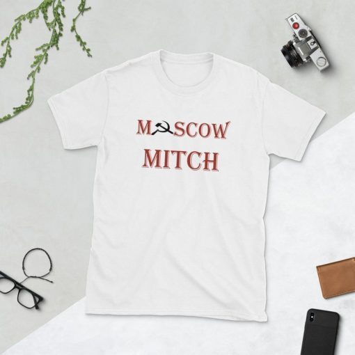 Moscow Mitch must go Short Sleeve Unisex T-Shirt