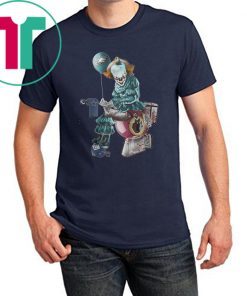 It pennywise philadelphia eagles sitting on washington redskins shirt