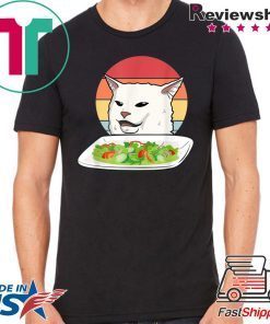 Angry women yelling at confused cat at dinner table meme Tee Shirt