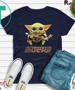 Star Wars Baby Yoda hug Anaheim Ducks shirt