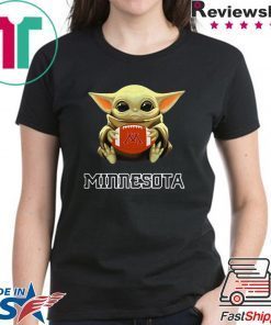 Star Wars Baby Yoda hug Minnesota Golden Gophers shirt
