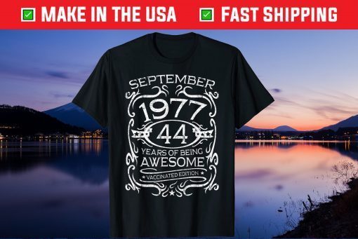 Birthday 44 Years Old Apparel Vintage September 1977 44th Birthday Classic T-Shirt