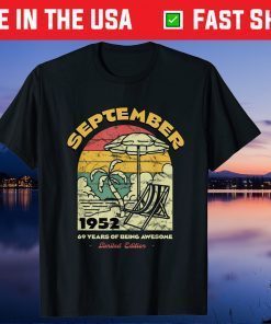 September 1952 69 Years Of Being Awesome Birthday Vintage Classic T-Shirt