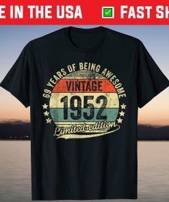 Legendary Retro Vintage Awesome Birthday 1952 69 Year Old T-Shirt
