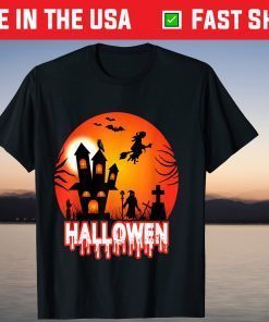 Vintage Style Haunted House - Happy Halloween T-Shirt