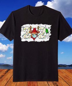 Christmas Reindeer 2021 With Mask T-Shirt