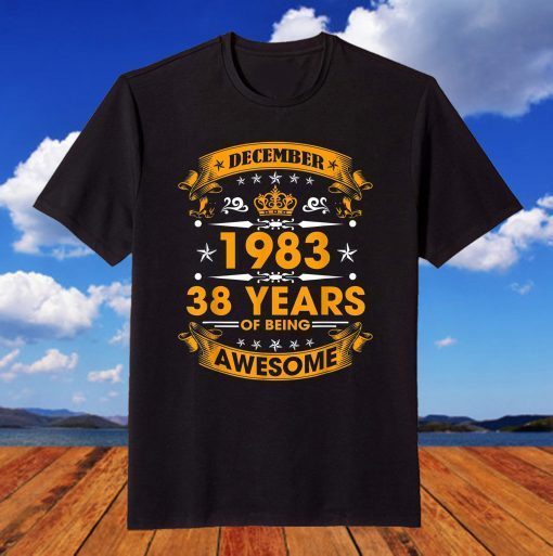 Vintage Born December 1983 38th Birthday 38 Years Old T-Shirt