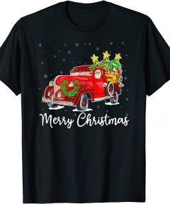 Vintage Wagon Christmas Tree On Xmas Red Truck Gift T-Shirt