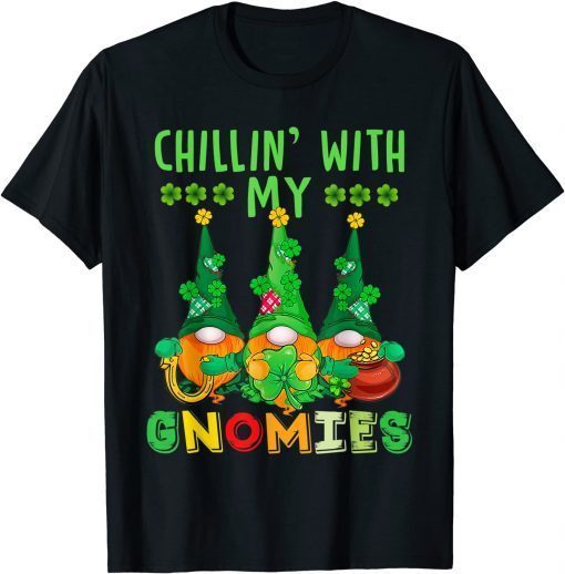 Chillin With My Gnomies Green Plaid Gnomes St Patricks Day Unisex T-Shirt