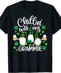 Chillin With My Grammie St Patricks Day Gnomes Garden Gnome T-Shirt