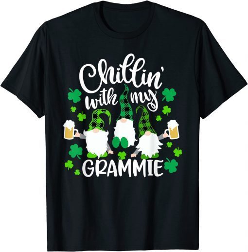 Chillin With My Grammie St Patricks Day Gnomes Garden Gnome T-Shirt