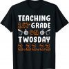 I Teach 1st Grade On Twosday 2.22.22 Unisex T-Shirt