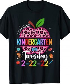 Leopard Apple Teaching Kindergarten Teacher Twosday 2-22-22 Gift Shirt