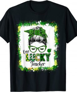 One Lucky Teacher Messy Bun Shamrock St Patrick's Day Gift T-Shirt