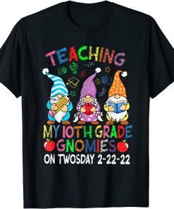 Teaching 10th Grade Teacher on Twosday 2-22-22 Teacher Classic Shirt