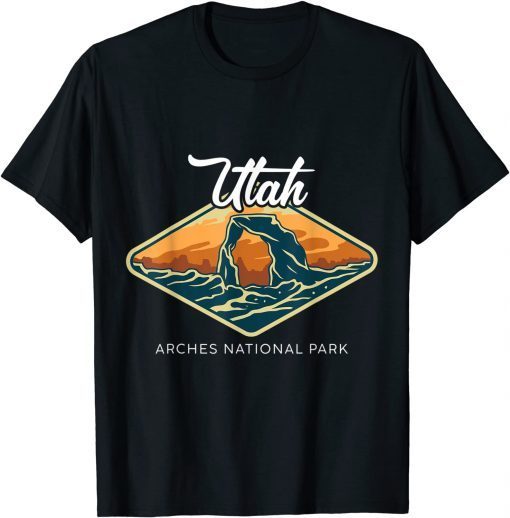 Vintage Retro Utah Arches National Park Sign Board Logo Limited Shirt