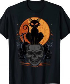 Cute Halloween Gothic Black Cat Standing On Skull Art T-Shirt