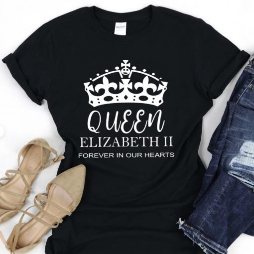 RIP Queen Elizabeth II Forever in Our Hearts Unisex TShirt