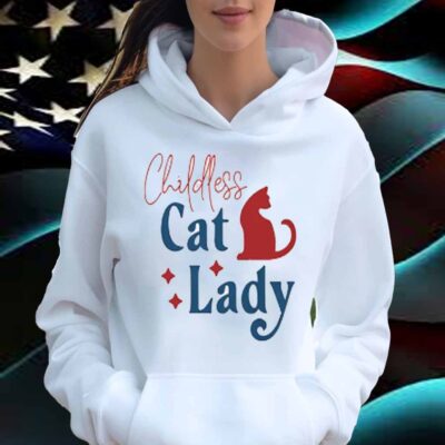 Proud Childless Cat Lady voting for Kamala Harris 2024 Women in politics Shirt